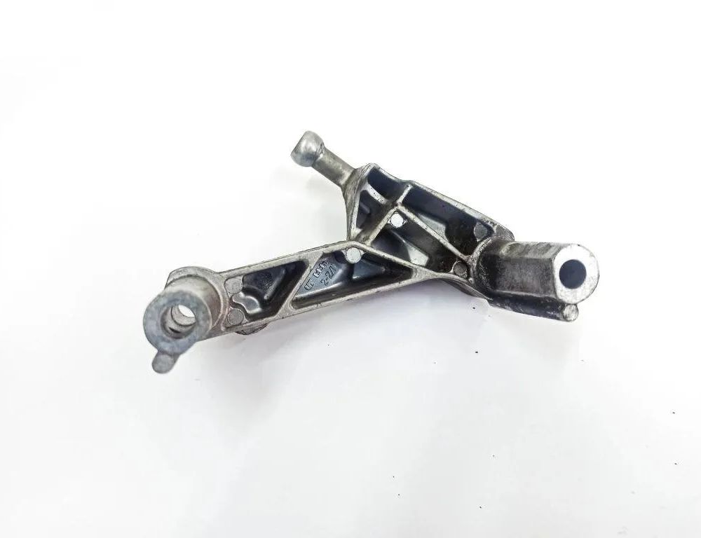 MERCEDES-BENZ C-Class W204/S204/C204 (2004-2015) Bakre motorfäste A6460160038 32866446