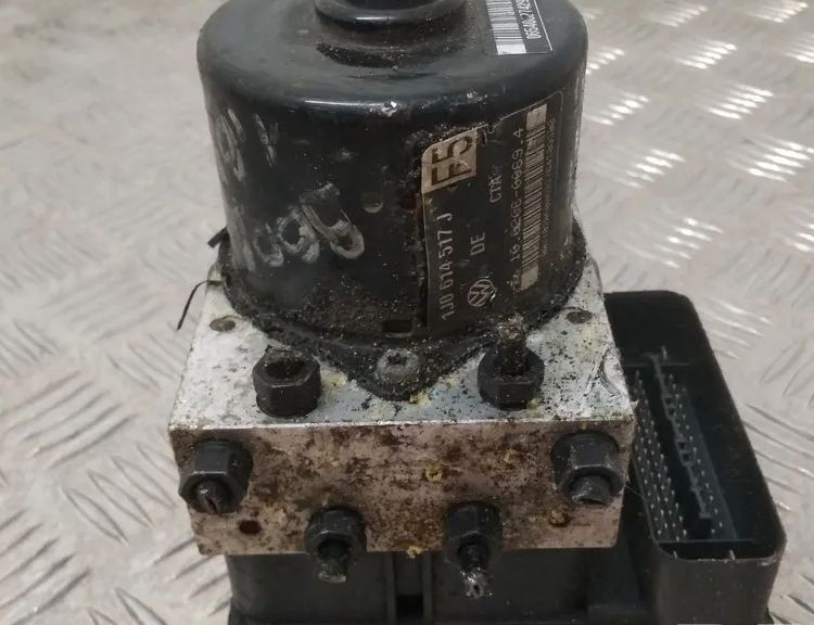 VOLKSWAGEN Bora 1 generation (1998-2005) ABS pump 1J0614517J,1C0907379M 13916417