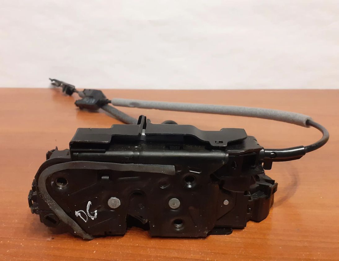 VOLKSWAGEN Golf 7 generation (2012-2024) Bakre höger dörrlås 5TA839016E,#6408 13886786