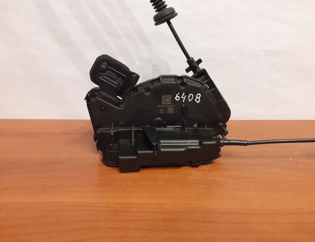 VOLKSWAGEN Golf 7 generation (2012-2024) Bakre höger dörrlås 5TA839016E,#6408 13886786