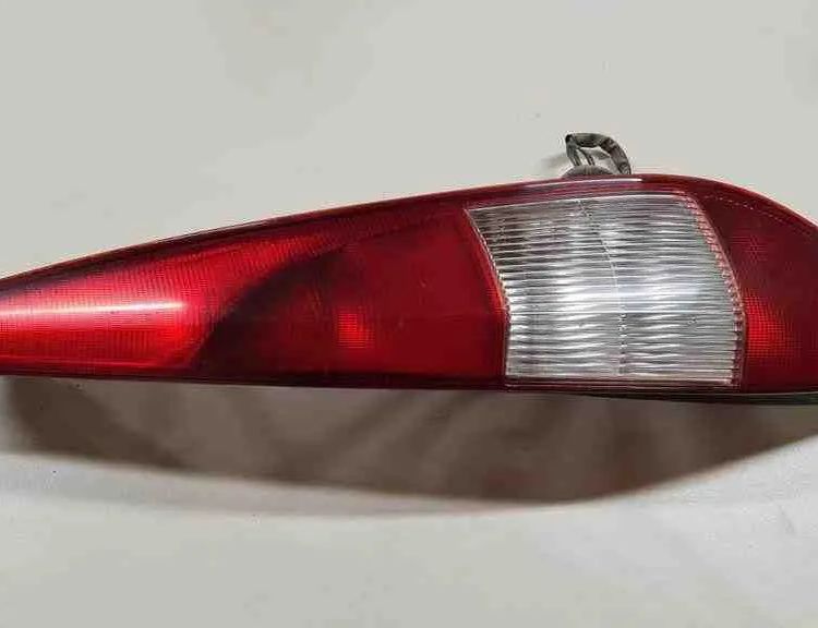 FORD Mondeo 3 generation (2000-2007) Bakre höger bakljuslampa 0374D,1S7113404C 32712562