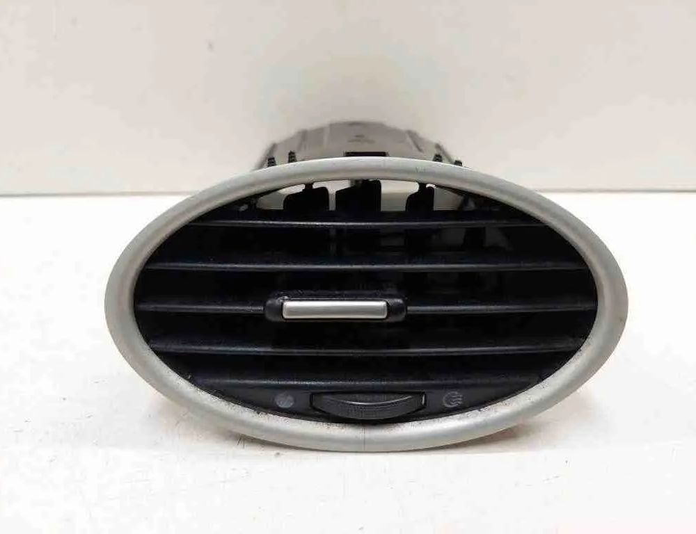 FORD Focus 2 generation (2004-2011) Luftventiler på instrumentbrädan 4M51A014L21AD,6N41A014L21CAW,4M51A014L21BC 32723918