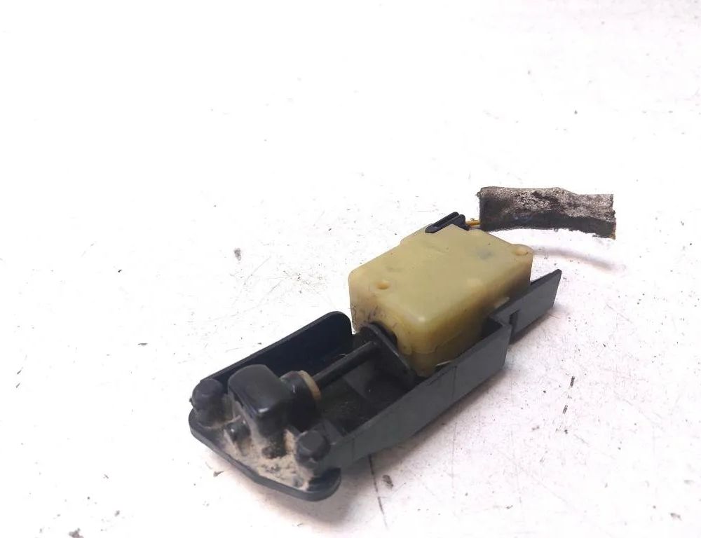 VOLVO V70 2 generation (2000-2008) Bränsletanklocklås 30612856 32107567