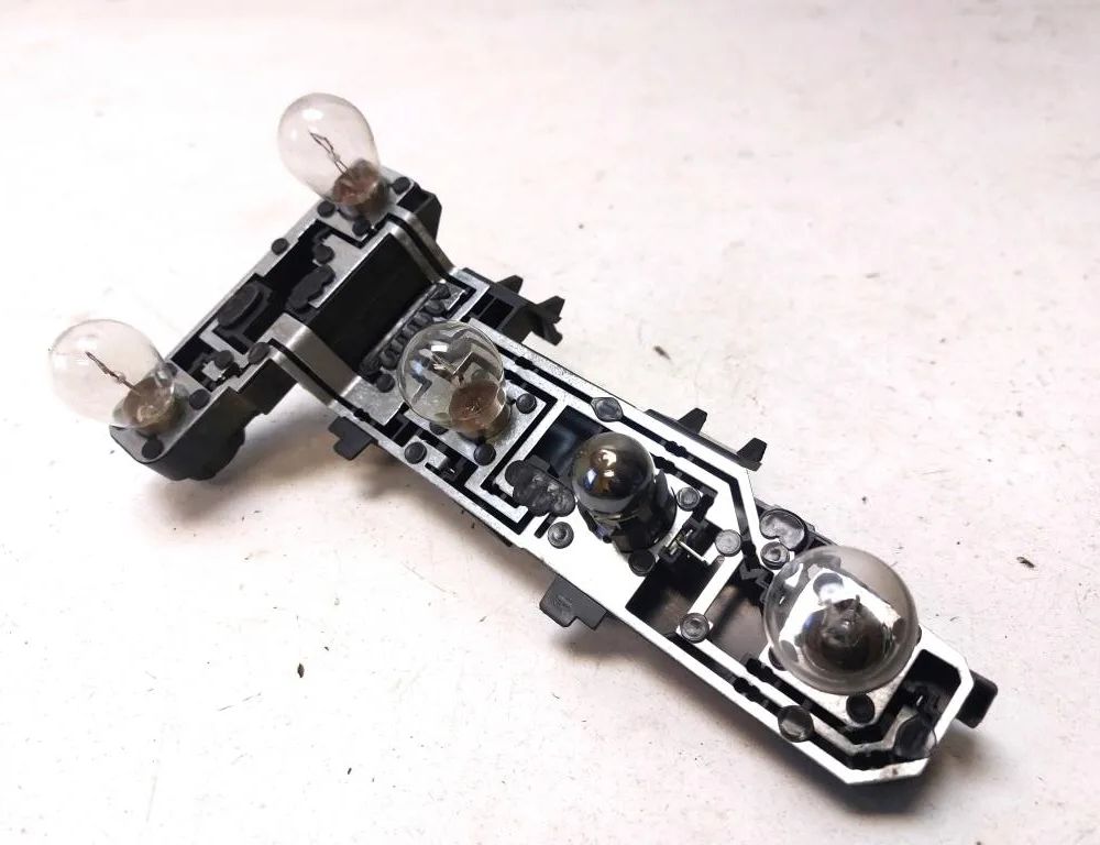 VOLKSWAGEN Golf 4 generation (1997-2006) Bakre höger bakljuslampa 1J9945257A 33070382