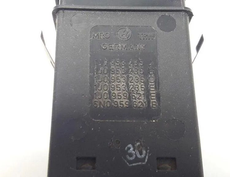VOLKSWAGEN Golf 3 generation (1991-1998) Strömställare för bakrutevärme 1J0953235J 31316133