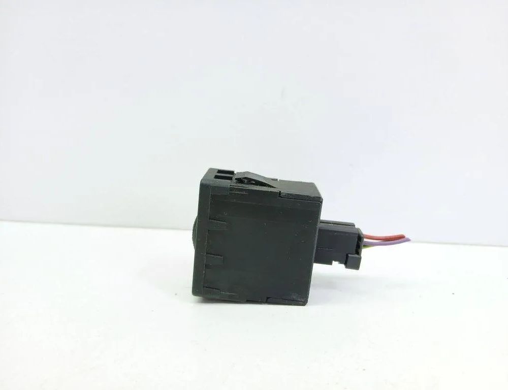 CITROËN C5 1 generation (2001-2008) Strömställare för höjdjustering av strålkastare PA66GF30,96384422XT 31360979