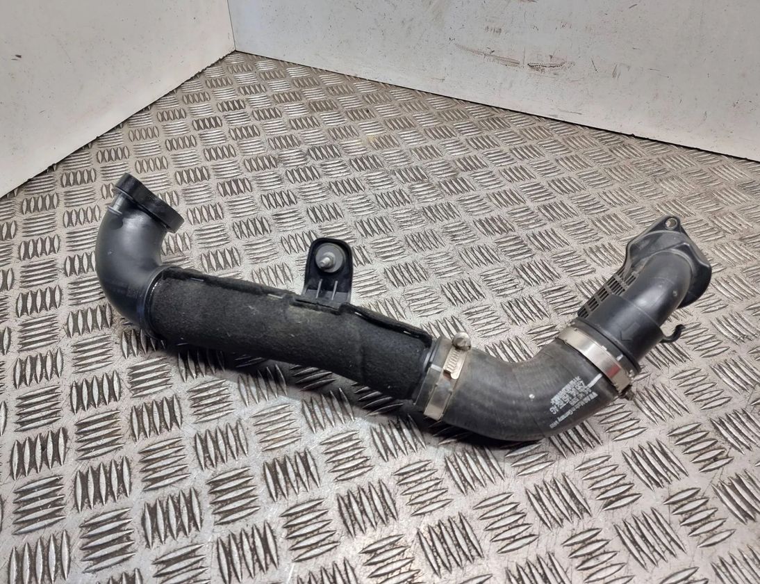 AUDI A4 B8/8K (2011-2016) Andra rör 04l145762ag,04l131111n 29077980