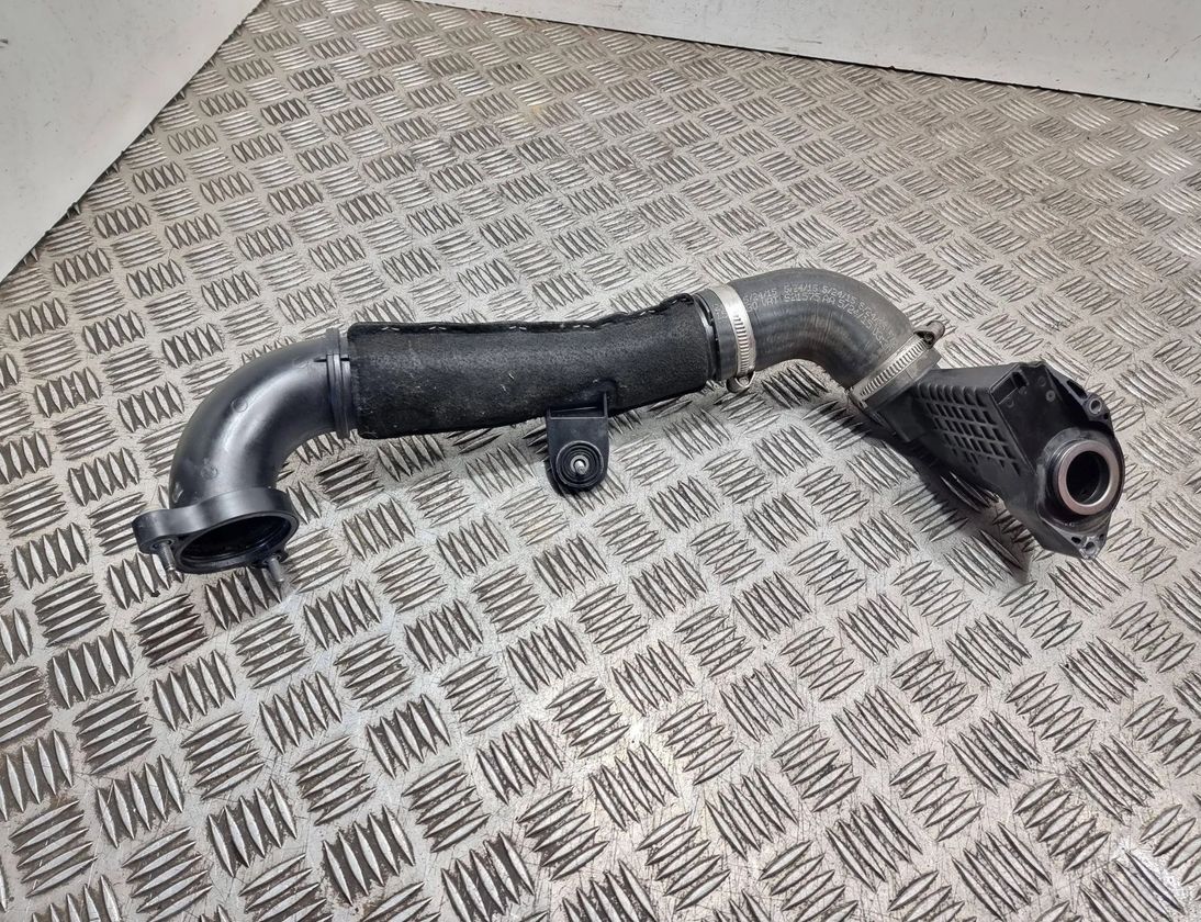 AUDI A4 B8/8K (2011-2016) Andra rör 04l145762ag,04l131111n 29077980