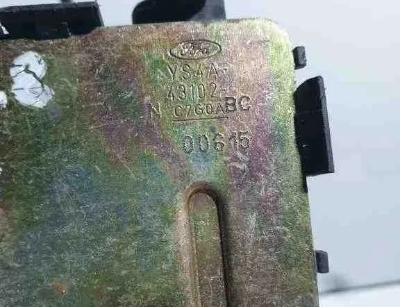 FORD Focus 1 generation (1998-2010) Bakluckans bagagerumslås C7G0A,43102,YS4A 32617322