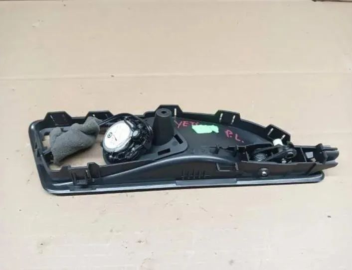 SKODA Yeti 1 generation (2009-2018) Främre vänstra dörren Soft Close-enhet 1Z0837247 27948838