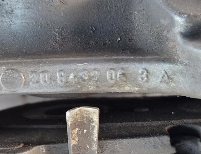 VOLKSWAGEN Touareg 1 generation (2002-2010) Fram Höger Bromsok 208432063a,208432053a 32951428