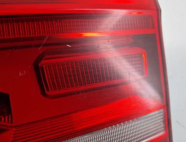 VOLKSWAGEN Touran 3 generation (2015-2023) Höger Baklucka Bakljus 5TA945094D 33084352