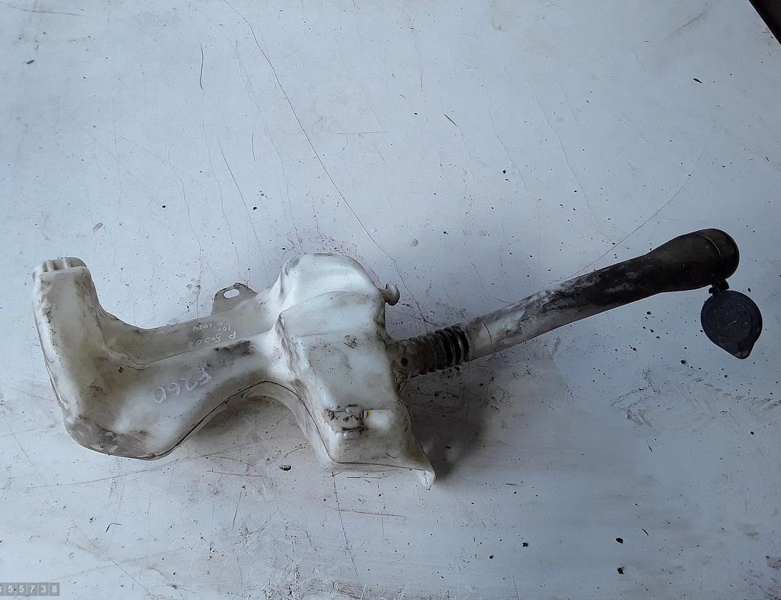 PEUGEOT 5008 1 generation (2009-2016) Fönsterspolartank 9685005580 28641872