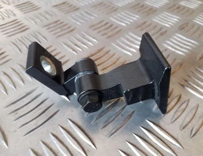 BMW 1 Series F20/F21 (2011-2020) Bakre vänstra dörrgångjärn 7246061 25143205