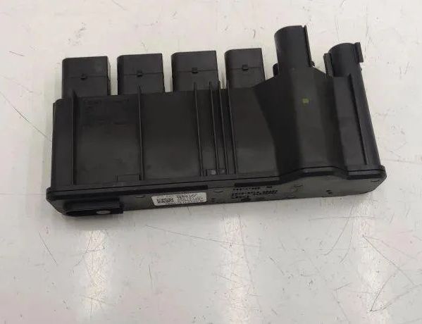 BMW 5 Series G30/G31 (2016-2023) Strömfördelningslåda 8583091 31520409