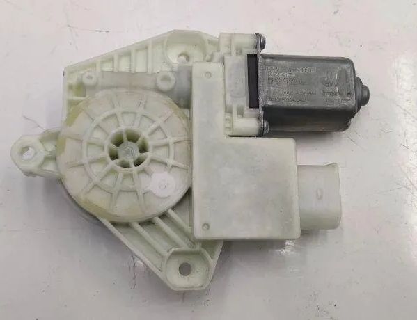 BMW 5 Series G30/G31 (2016-2023) Vänster framdörr Fönsterregulatormotor 00176902041,7455081 31527298