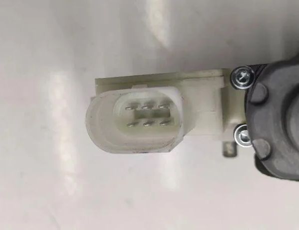 BMW 5 Series G30/G31 (2016-2023) Vänster framdörr Fönsterregulatormotor 00176902041,7455081 31527298