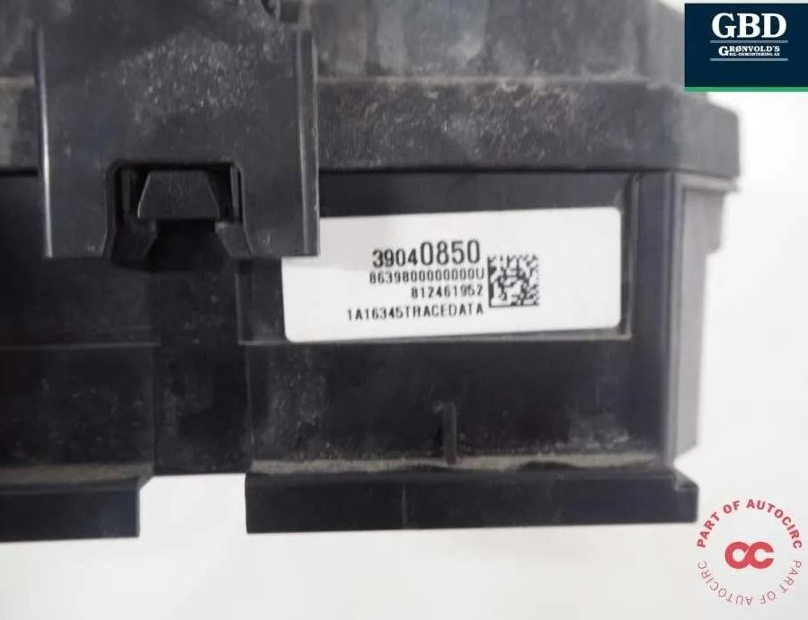 OPEL Astra K (2015-2021) Säkringsbox 39107276,39040850 30877278