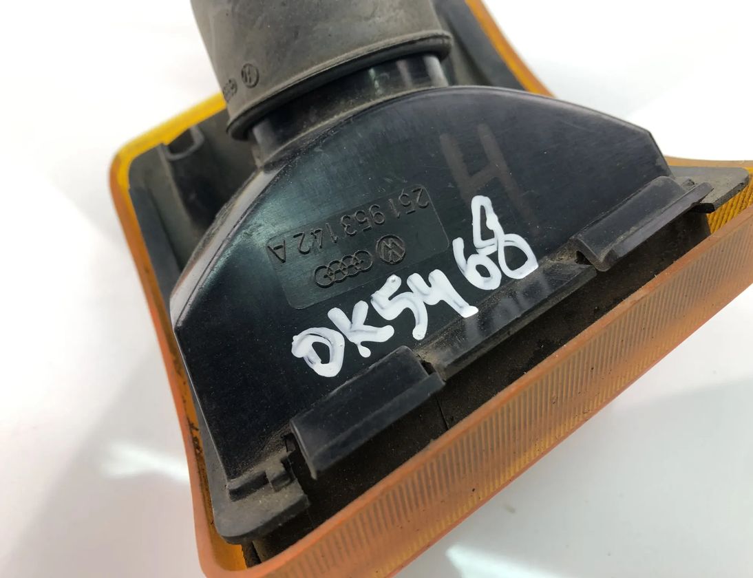 VOLKSWAGEN Transporter T4 (1990-2003) Vänster framskärm Blinkers 251953142A 17878831