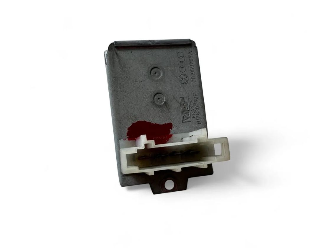 VOLKSWAGEN Caddy 2 generation (1995-2004) Värmefläktmotor/fläktmotstånd 701959263A 32055420