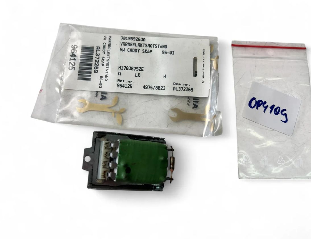 VOLKSWAGEN Caddy 2 generation (1995-2004) Värmefläktmotor/fläktmotstånd 701959263A 32055420