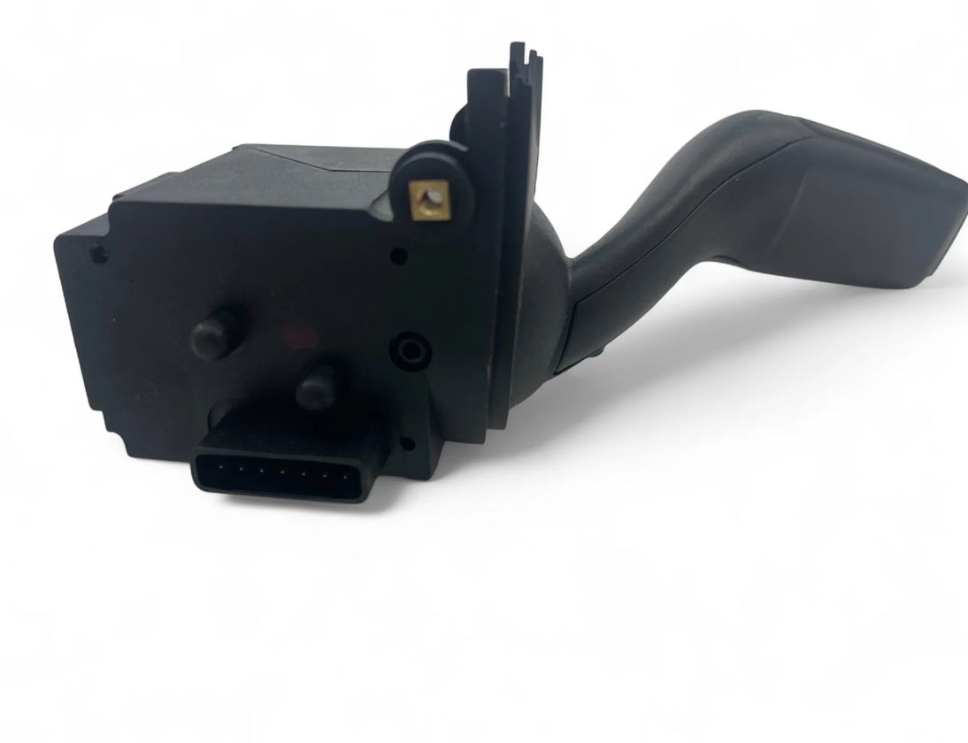 AUDI A6 C6/4F (2004-2011) Farthållarspaksratt 4E0953521B 32794339