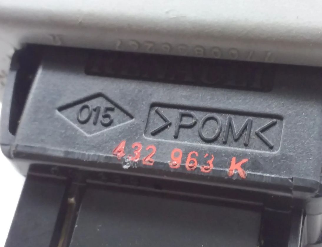 RENAULT Scenic 1 generation (1996-2003) Bakre höger dörrfönsterkontrollbrytare 7700836267,24949,432963k 26287874