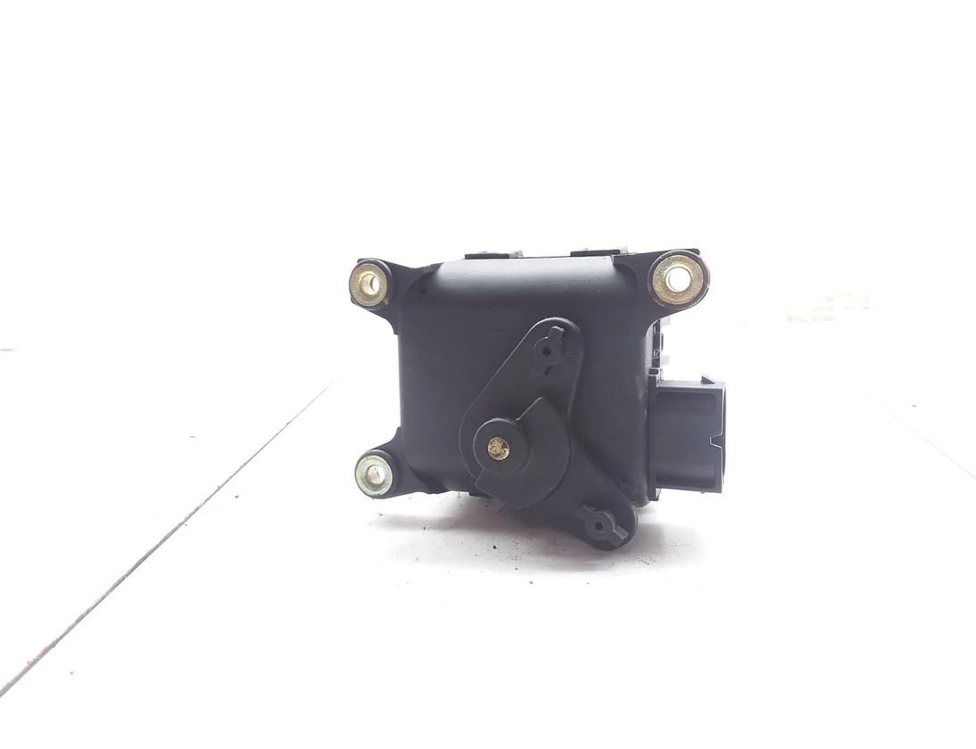 VOLKSWAGEN Passat B5 (1996-2005) Luftspjällsmotor 0132801149,8d1820511b 27395797