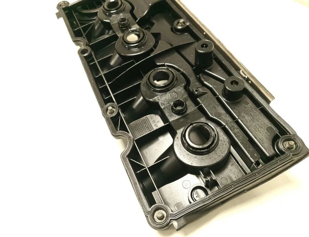 AUDI A4 B9/8W (2015-2024) Ventilkåpan 03L103469S 32599731