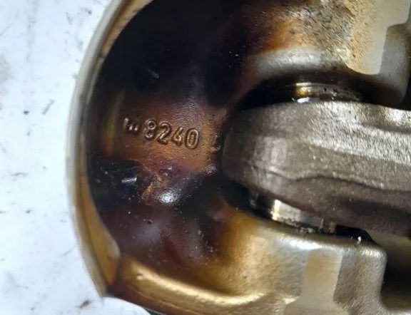 VOLKSWAGEN Passat B7 (2010-2015) Kolv 162958 31943565