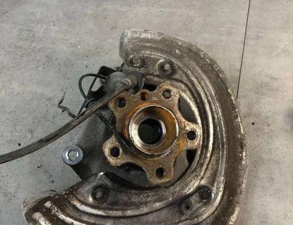 BMW i4 1 generation (2021-2024) Främre vänster hjulnav 6893260 31949222