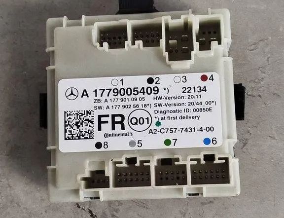 MERCEDES-BENZ CLS-Class C218 (2010-2017) Främre höger dörrkontrollenhet a1779005409 31949309