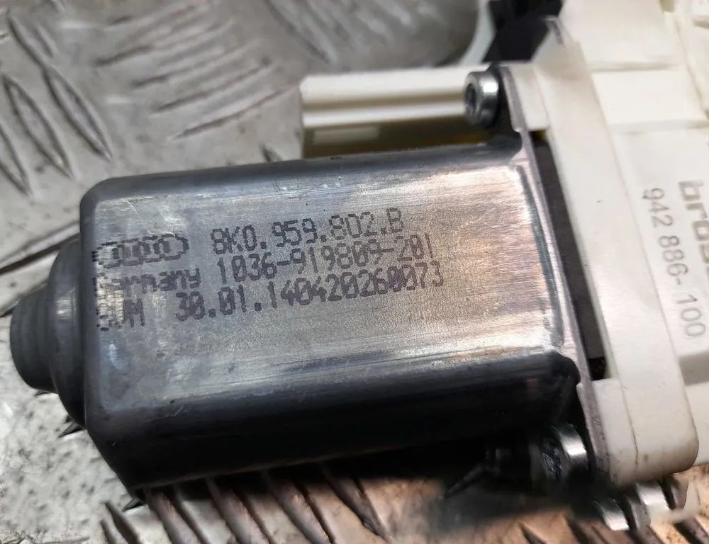 AUDI A7 C7/4G (2010-2020) Vänster framdörr Fönsterregulatormotor 8K0959802B 15339420