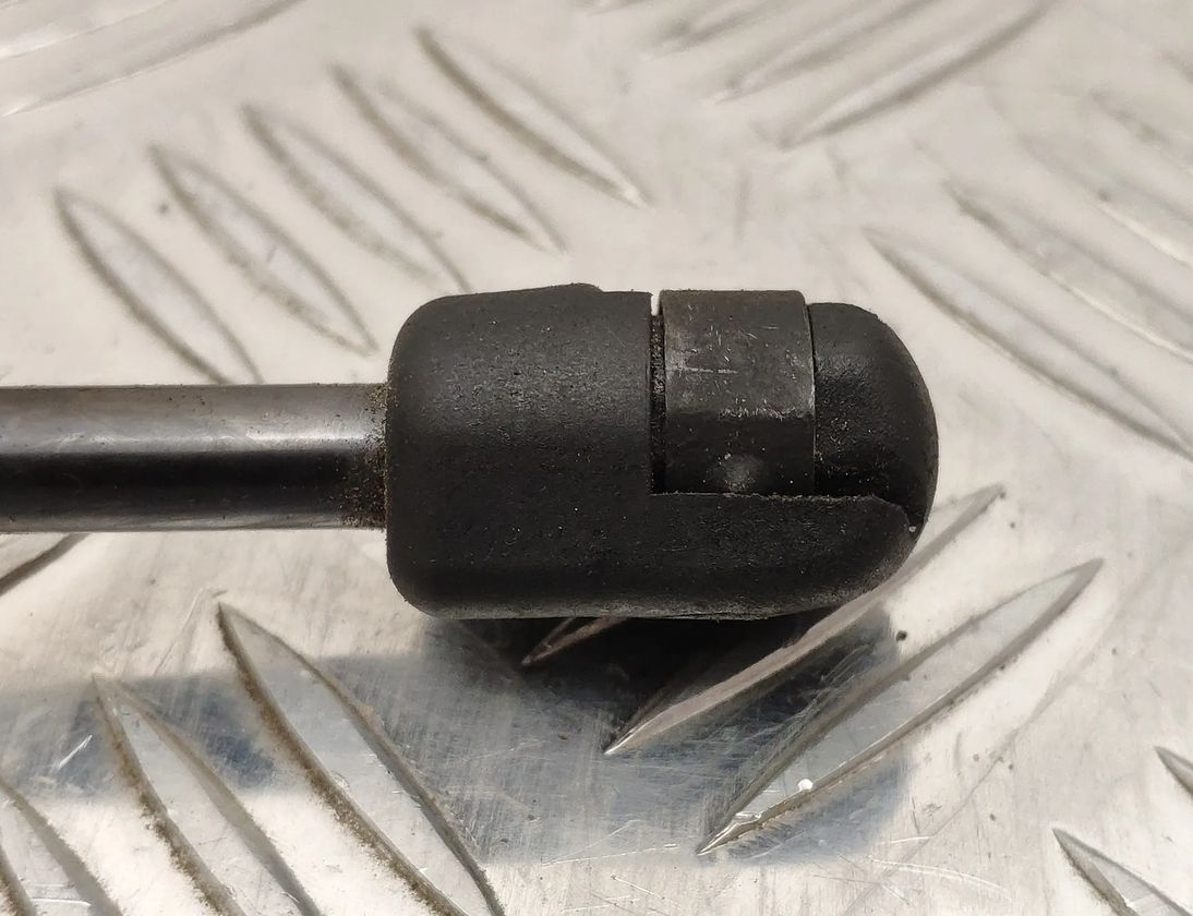 BMW M4 F82/F83 (2013-2020) Fram höger motorhuvsfjäderben 8059044,51238059044 13800832