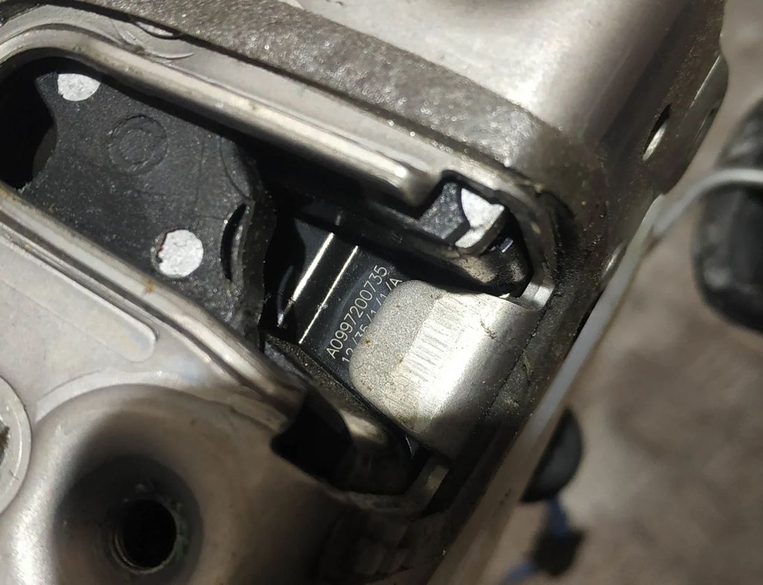 MERCEDES-BENZ E-Class W212/S212/C207/A207 (2009-2016) Främre vänstra dörrlås A0997200735 18301010