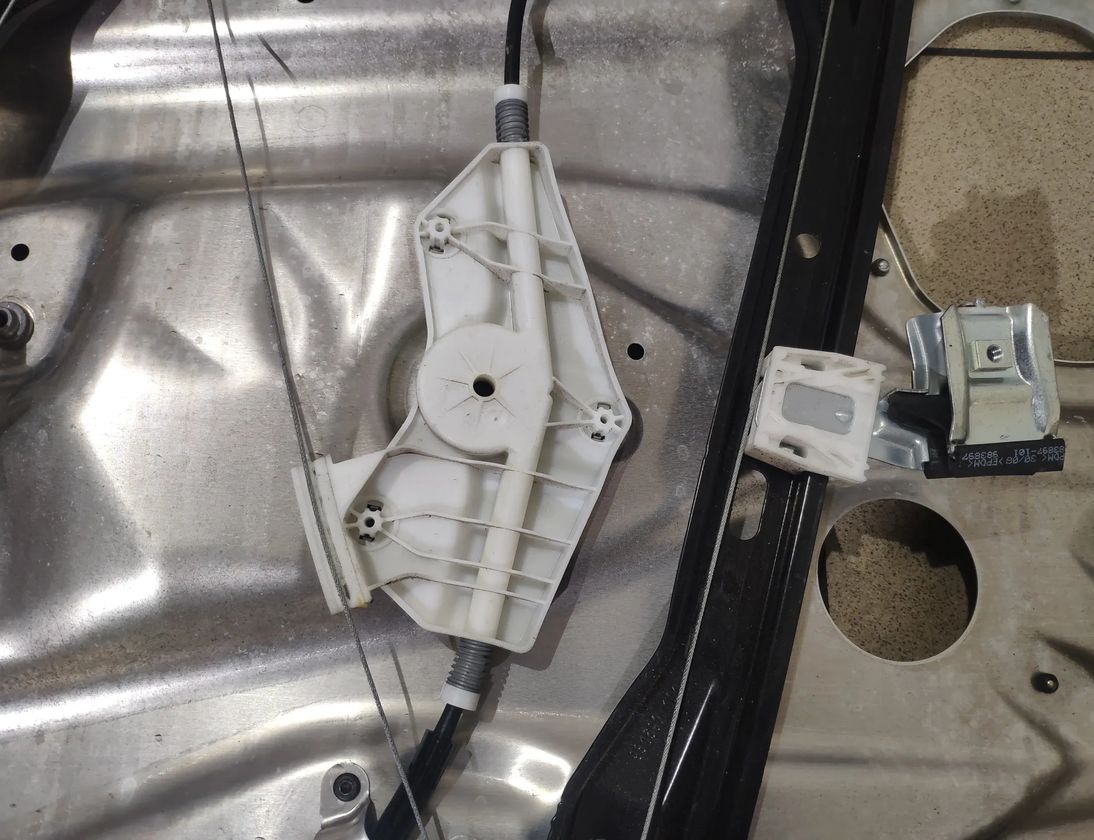 MERCEDES-BENZ C-Class W204/S204/C204 (2004-2015) Vänster främre fönsterhissare A2047600734,A2047201335,A2048901167,A2047200179,A2048704326,A2048201902,A2048204102,A204820751,A2044400605,963757102 20580637