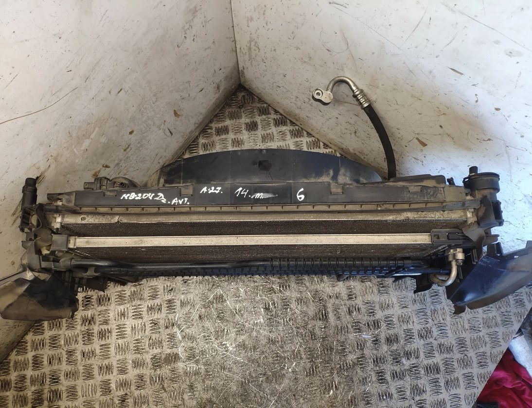 MERCEDES-BENZ C-Class W204/S204/C204 (2004-2015) Kylningsdelar 0130307134,A2045000393,A2045000755,A2045050530 25424357