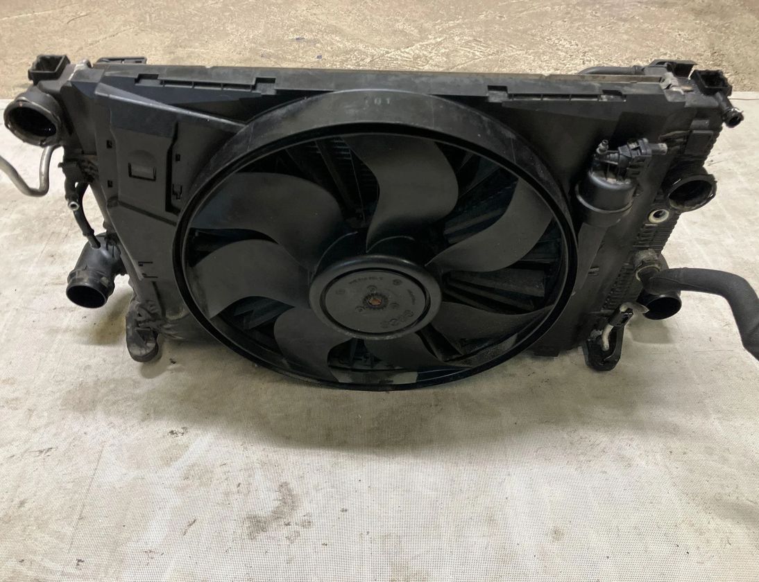 MERCEDES-BENZ E-Class W211/S211 (2002-2009) Kylningsdelar A2045003603 28422173