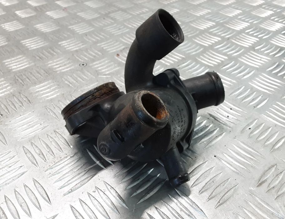 VOLKSWAGEN Golf 6 generation (2008-2015) Termostat 03L121111R 28424906