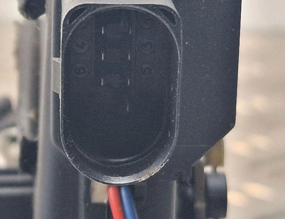 AUDI A3 8L (1996-2003) Bakre höger dörrlås 8Z0839016A 31239034