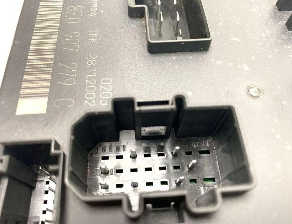 AUDI A4 B8/8K (2011-2016) Komfortkontrollenhet 8E0907279C 31244512