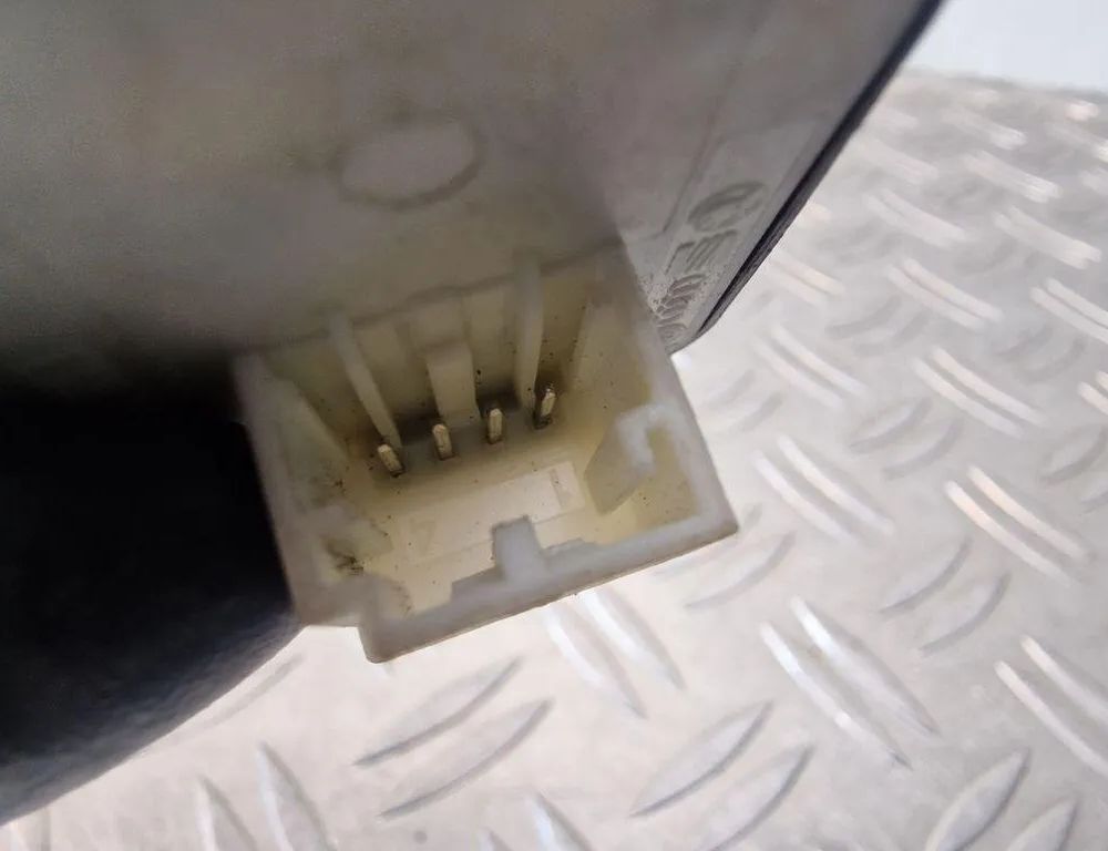 AUDI A8 D3/4E (2002-2010) Omkopplare för spegeljustering 8E0959565A 31250030