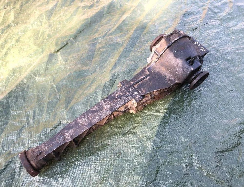 AUDI A4 B8/8K (2011-2016) Bakre differential DAJ 31270929