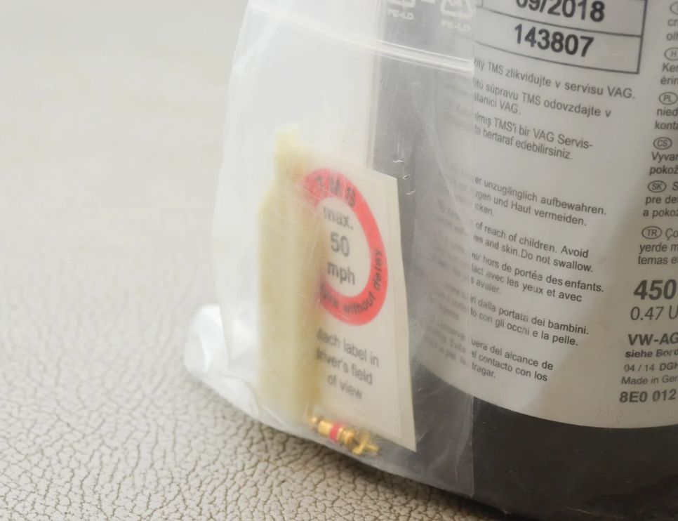 AUDI A5 Sportback F5 (2016-2024) Däckreparationslim 8E0012619A 11457803