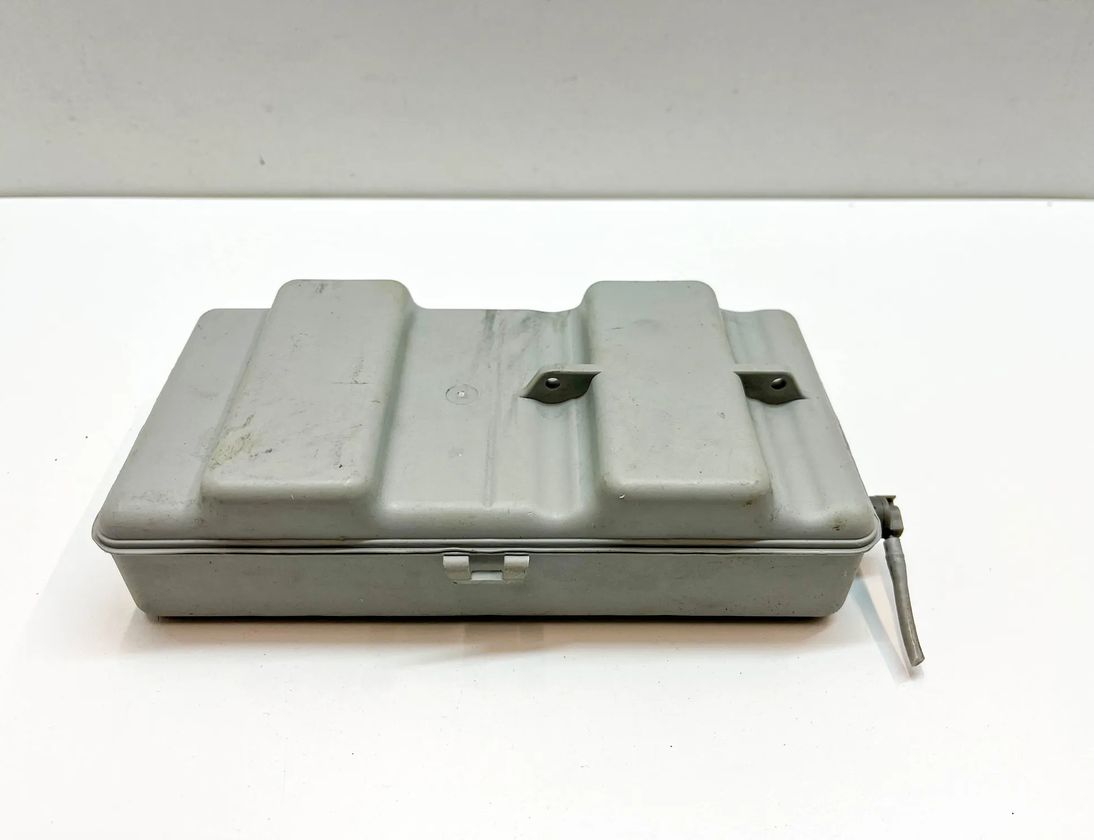 MERCEDES-BENZ SL-Class R230 (2001-2011) Vakuumtank A2108050119,A2208050119 28778862