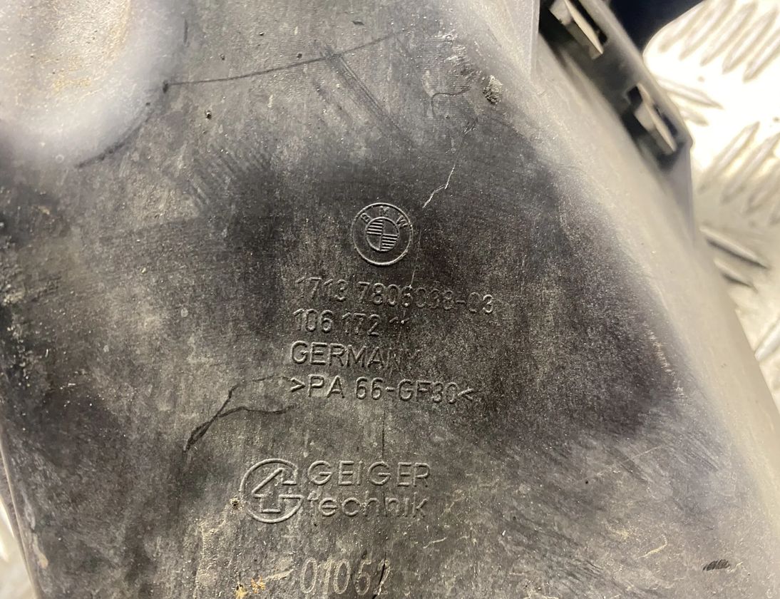 BMW 5 Series Gran Turismo F07 (2010-2017) Kylvätskeexpansionstankreservoar 7806038,17137806038 22476286