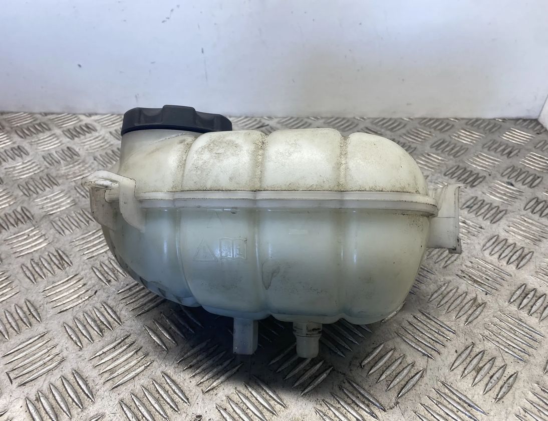 BMW 4 Series F32/F33/F36 (2013-2020) Expansionskärl 7642160,17137642160 24819378