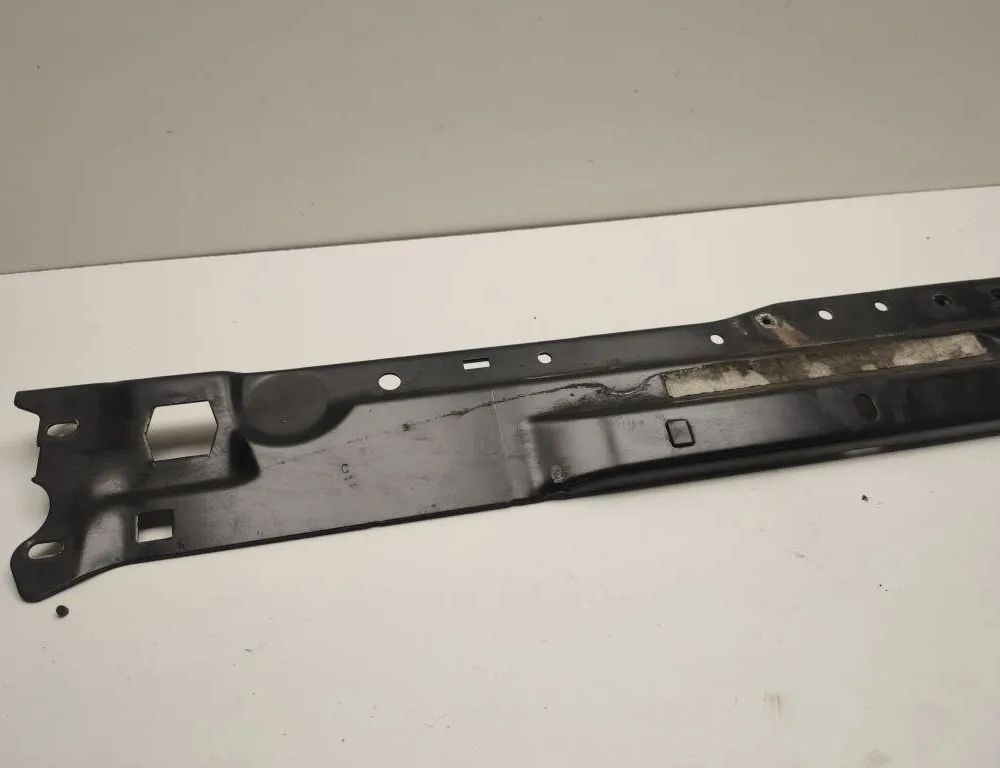 MERCEDES-BENZ C-Class W204/S204/C204 (2004-2015) Den centrala delen av TV:n A2046200272 28851151