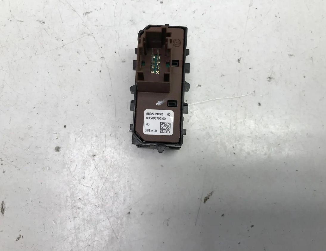 OPEL Mokka 2 generation (2021-2023) Parkeringshjälpsomkopplare 98327598YX 30187986