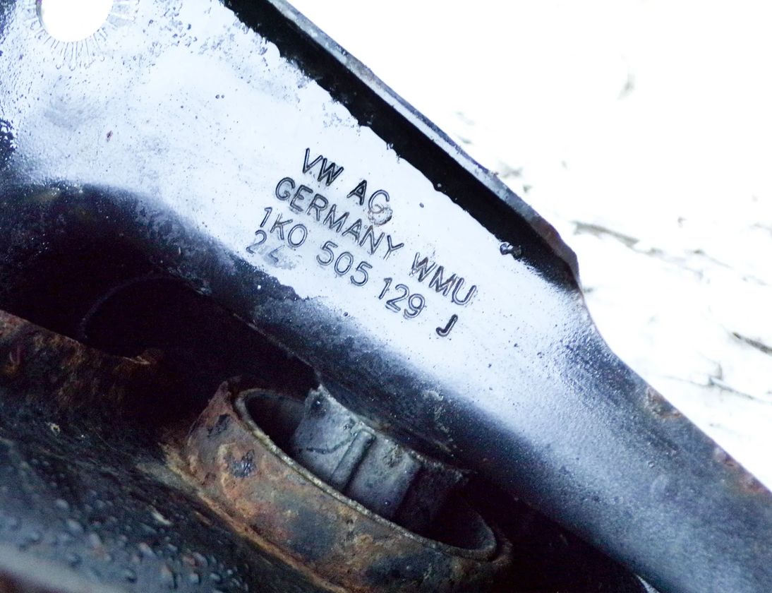 VOLKSWAGEN Golf Plus 1 generation (2004-2009) Vänster bakarm 1K0505129J 22628749